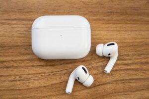 why do my airpods keep cutting out